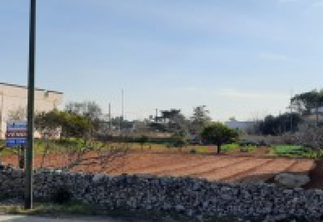 We sell building land in Galatone