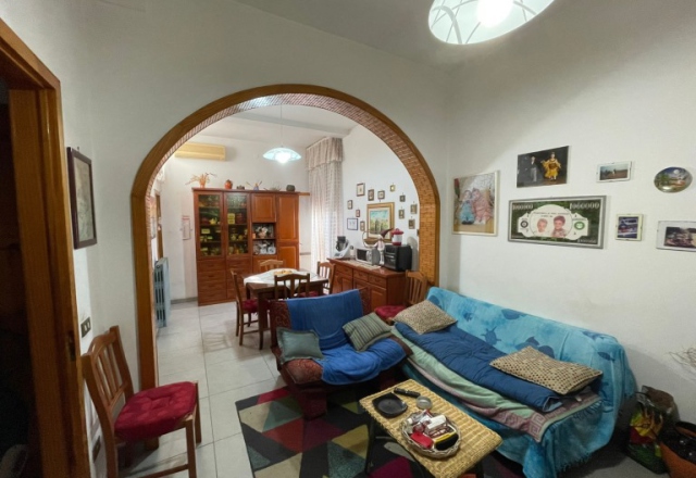 House on two levels with storage room on the ground floor for sale in Noha