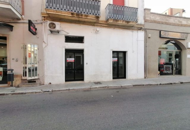 Commercial premises for rent in Galatone