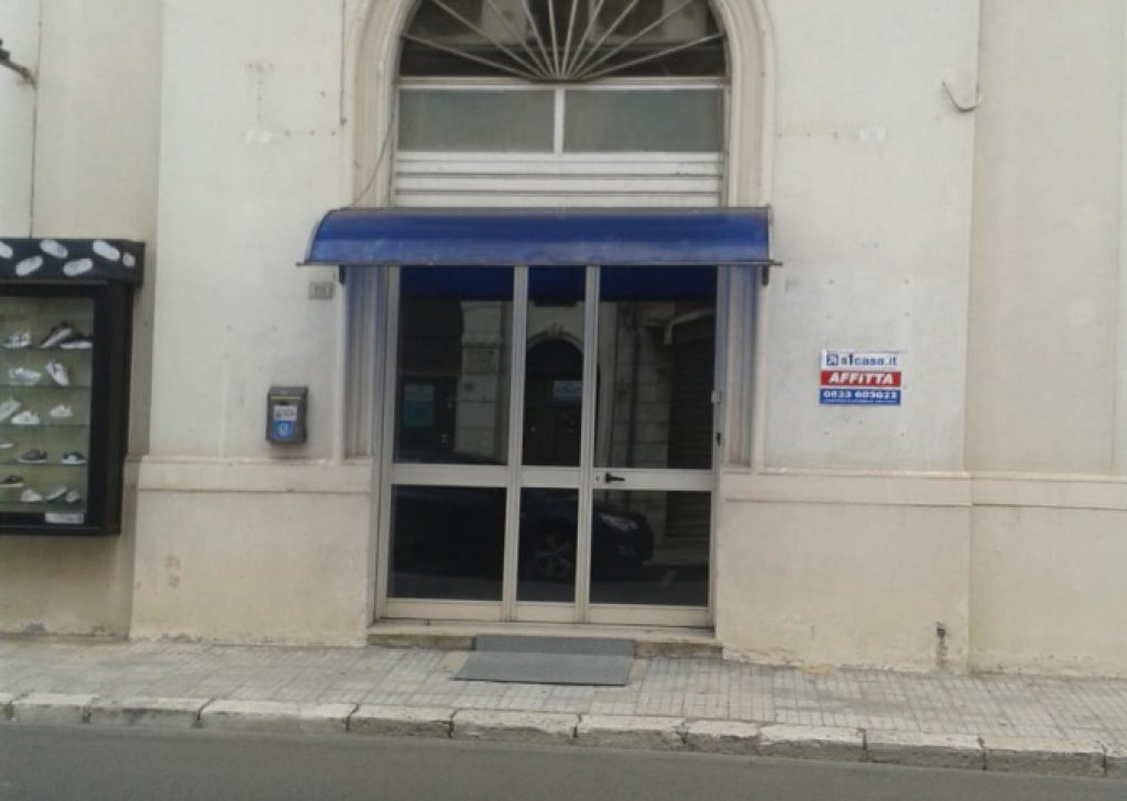 Rent Business / Commercial License Galatone - Local commercial galatone Locality 