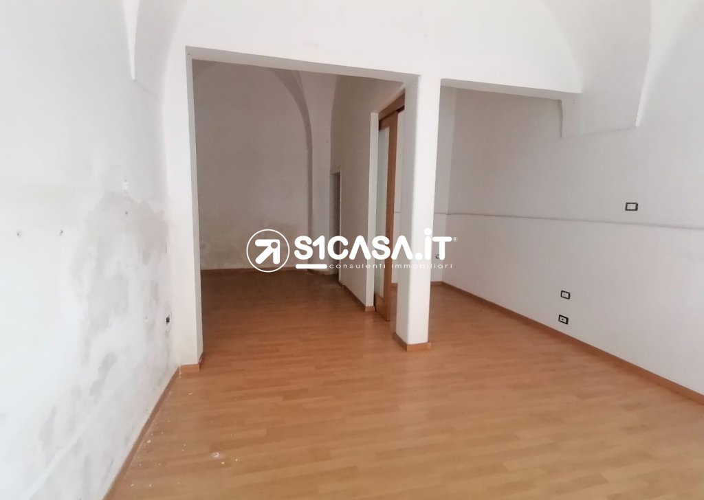 Rent Shop/Commercial Local Galatone - Commercial premises for rent in Galatone Locality 
