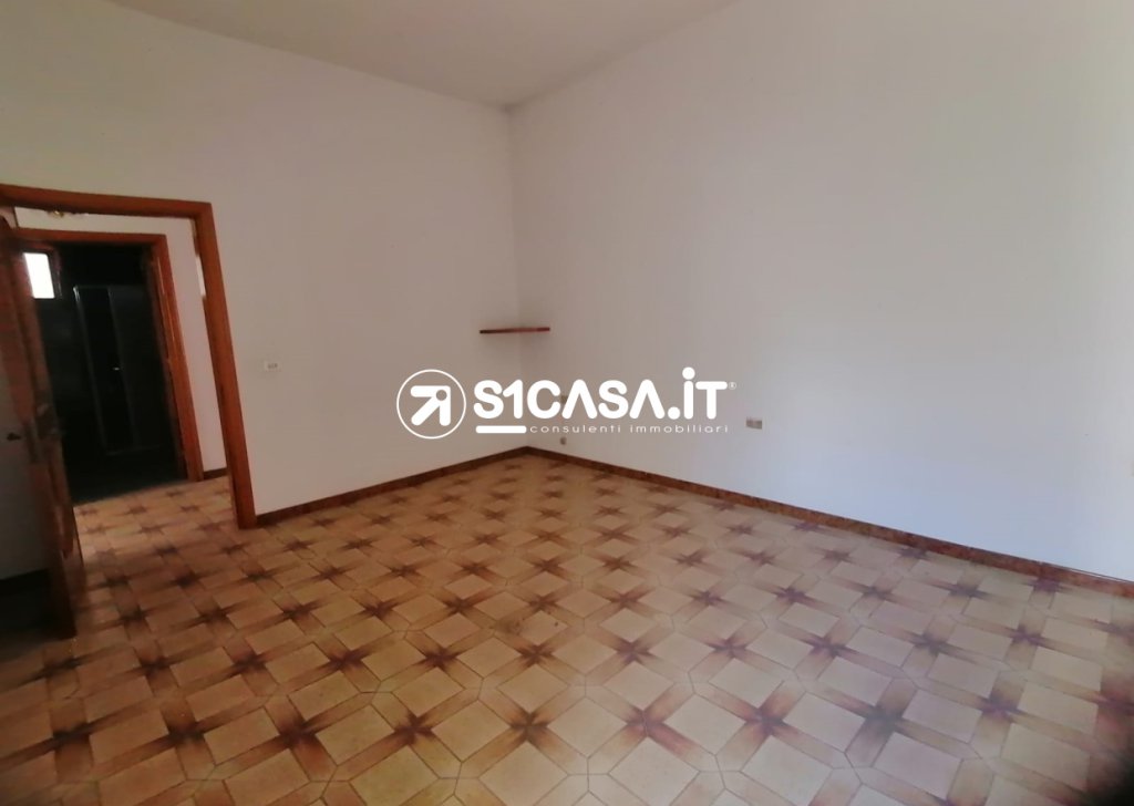 Sale Apartment Galatone - we sell in Galatone apartment on the 1st floor independent Locality 