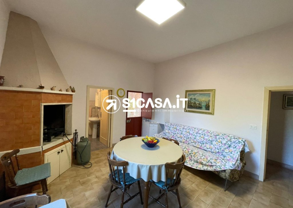 Sale Independent House Galatina - Detached house with land in Galatina Locality 
