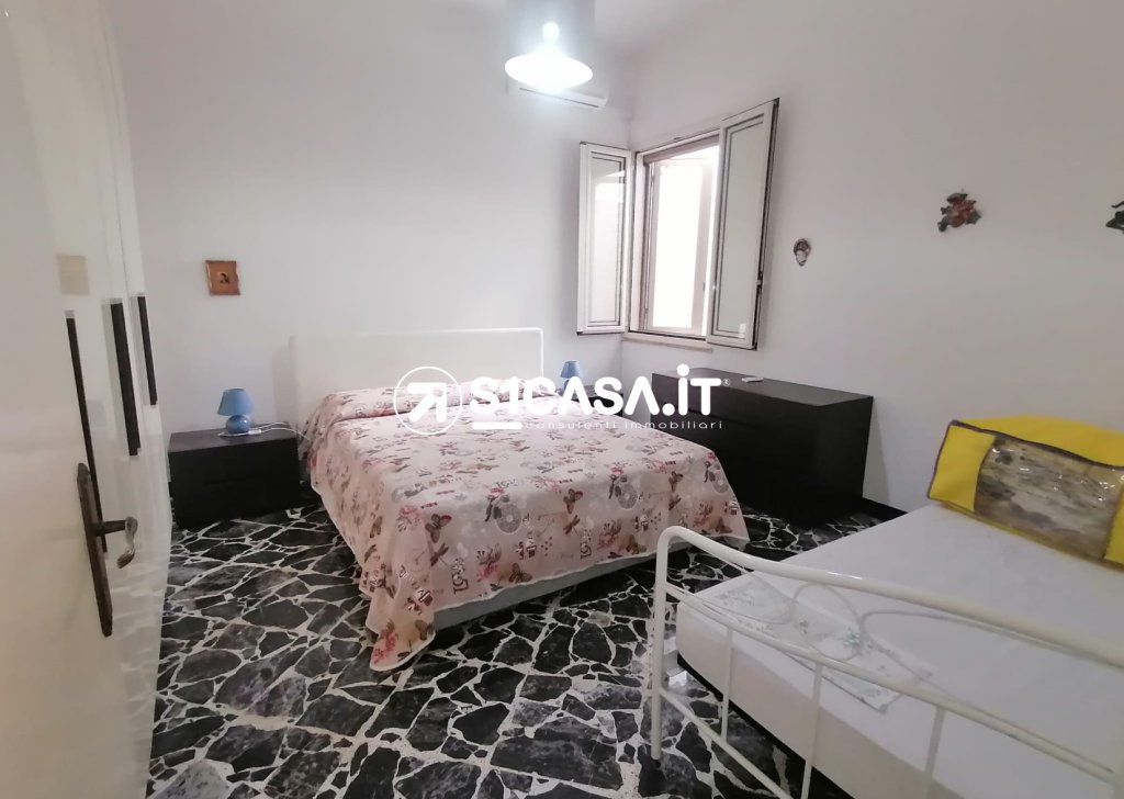 Sale Independent House Galatone - Independent house with garage Locality 