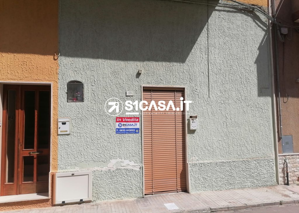 Apartment for sale  via Amorosi 59, Galatone