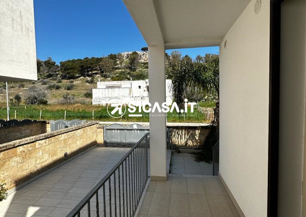 Sale Terrace House Gallipoli - Lido Conchiglie Independent villa with sea view Locality 